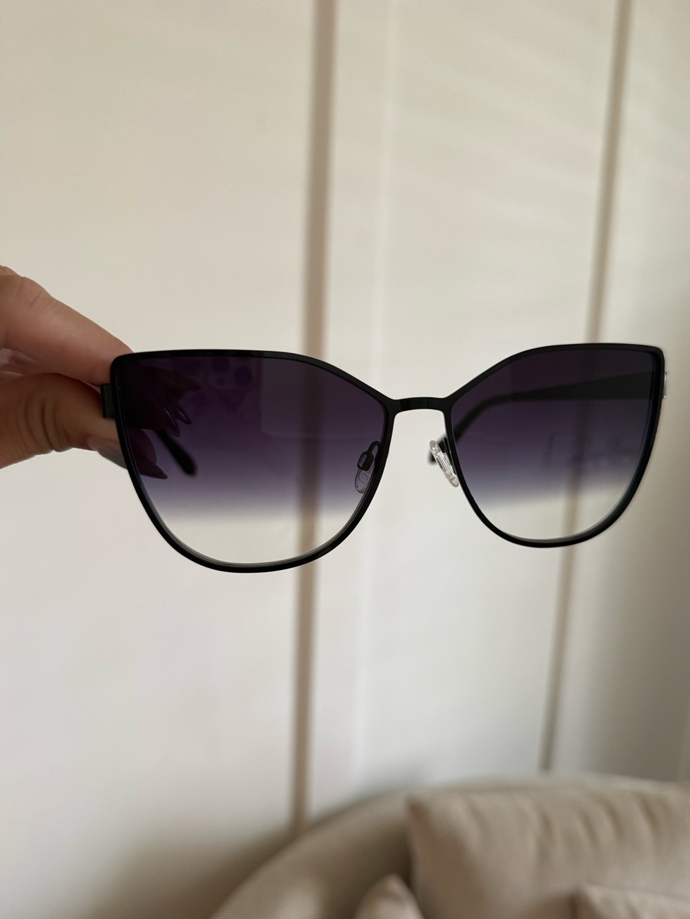 NEW Quay In Pursuit Black Cat Eye Fade Lens Women’s Sunglasses